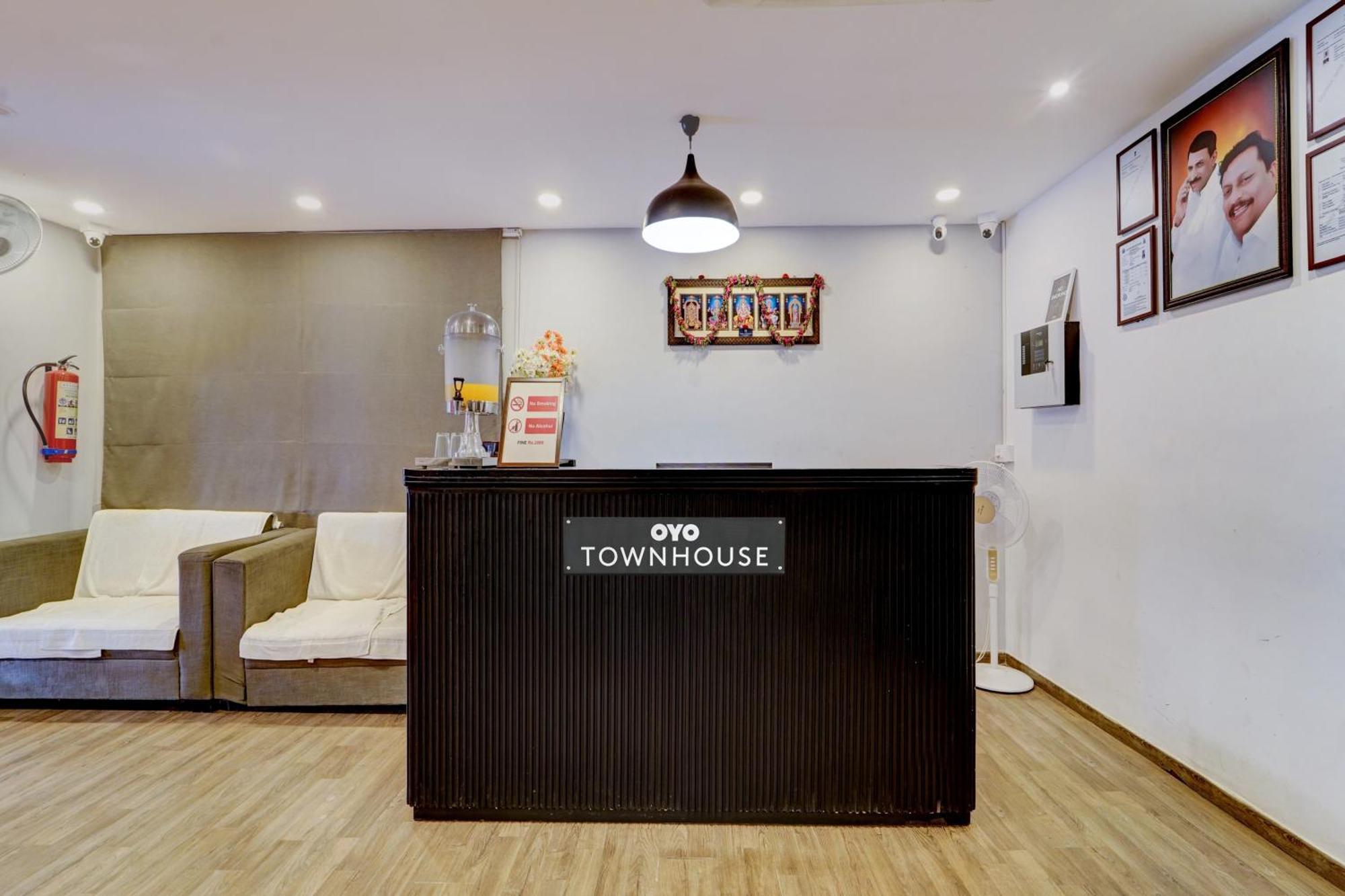 Super Townhouse Four Season Hotell Coimbatore Eksteriør bilde